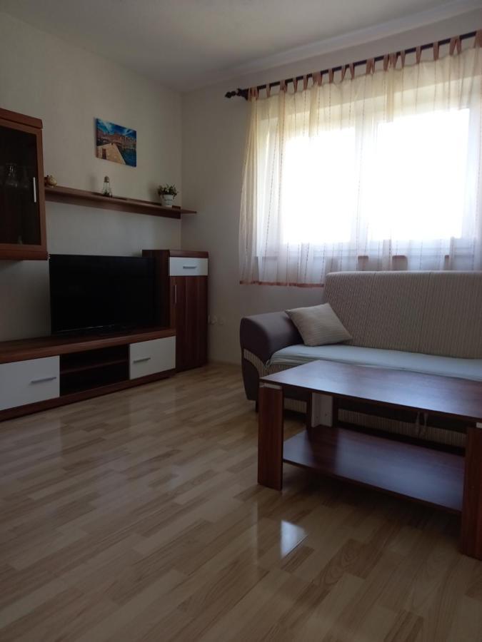 Apartman Filip Lejlighed Smoljanac Eksteriør billede